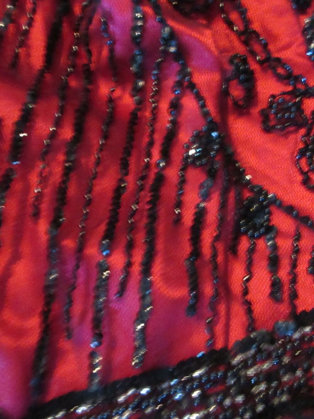 Incredible Black Net Beaded netting over Red  Gown, Rose Titanic dress vibes M - Picture 3 of 9